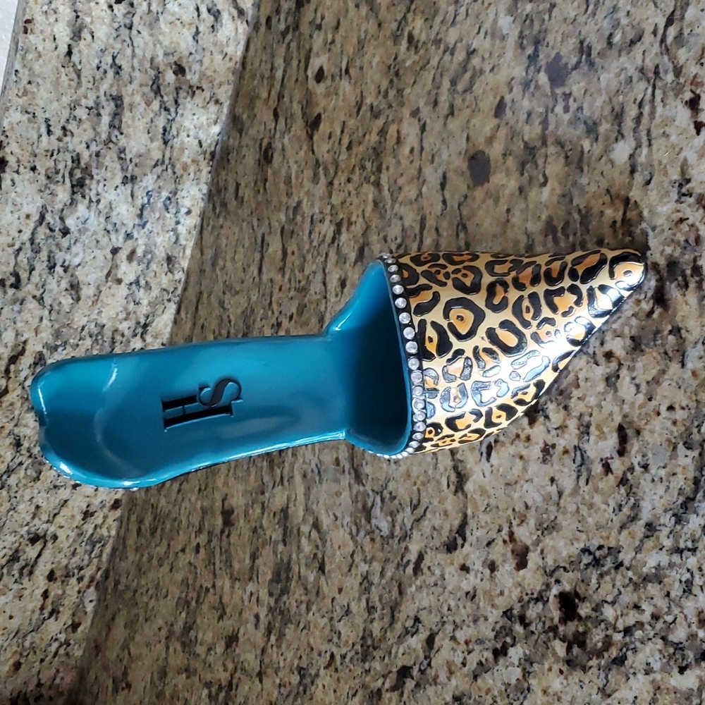 Wine bottle holder rhinestone leopard print high heel